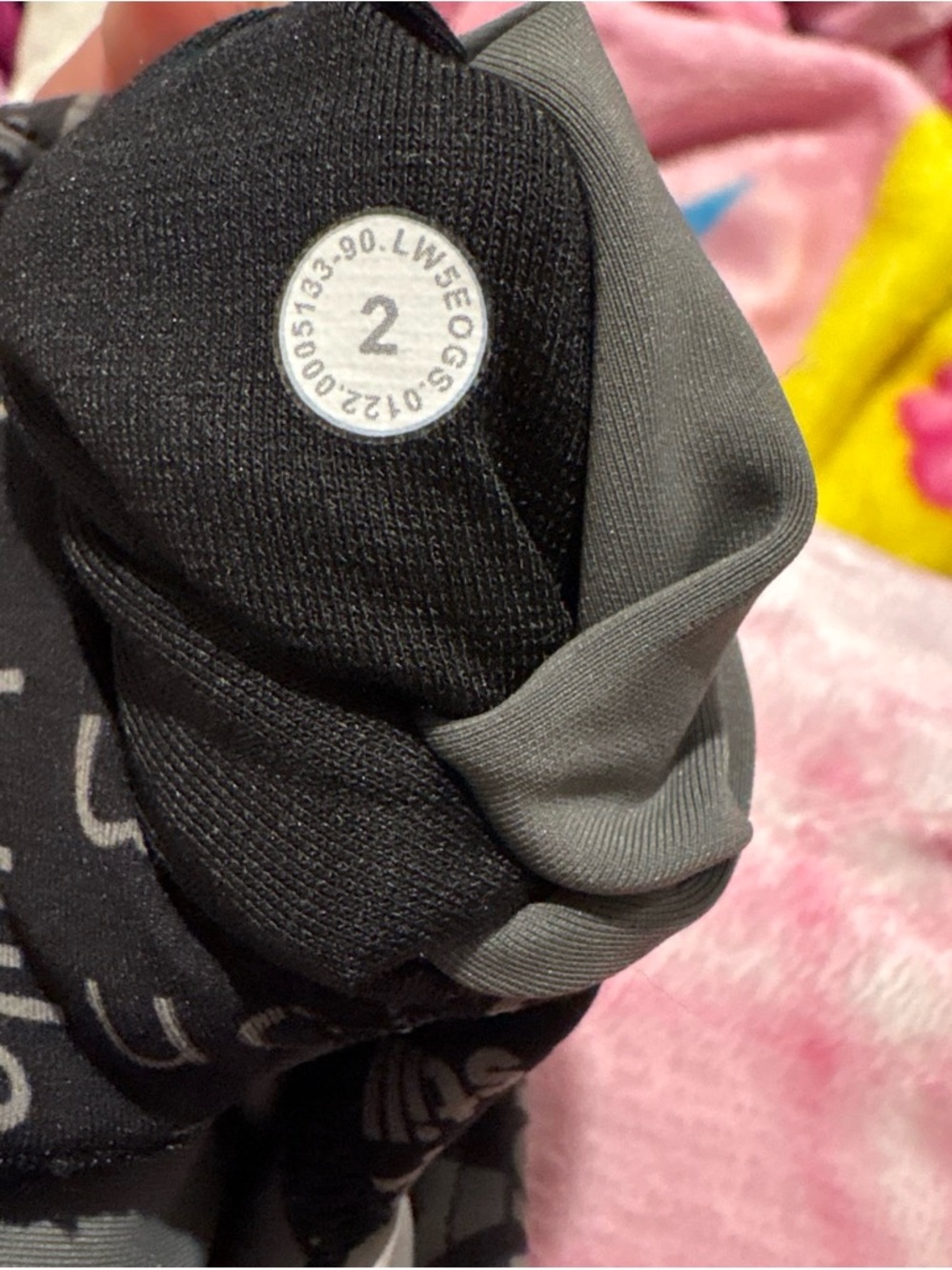Lululemon black logo word mark leggings size 2 excellent condition - Picture 8 of 8